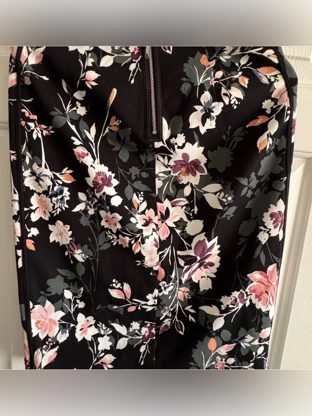 White House Black Market Floral Pencil Skirt Size 2 - Picture 4 of 5